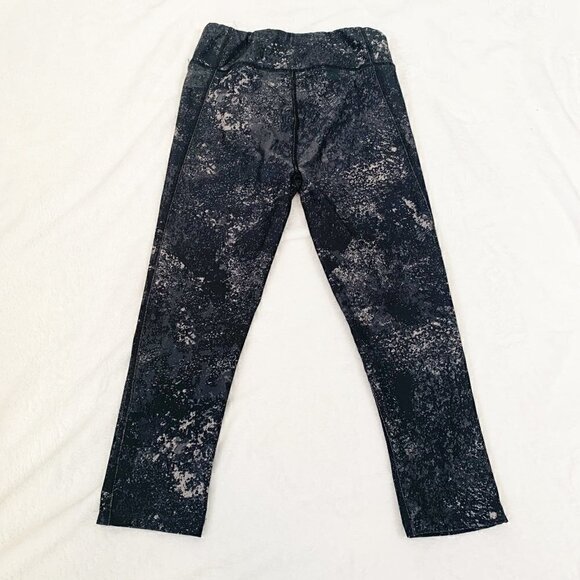 5/$25 Under Armour‎ heat gear compression outer space crop length yoga leggings - Picture 6 of 8